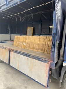 Xe Lớn Chở Hàng Công Ty